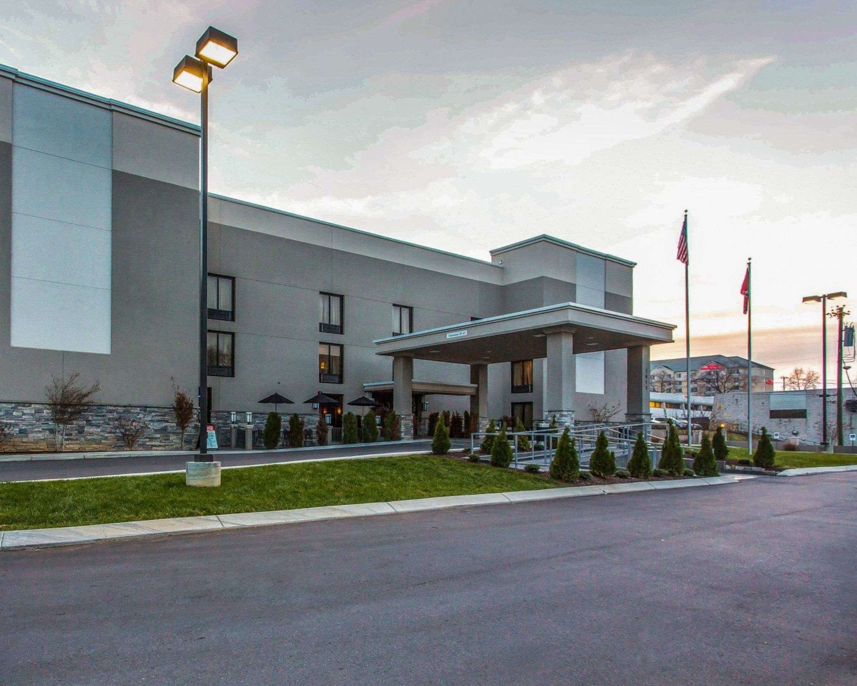 Quality Suites Nashville Airport 99 2 0 5 Nashville Hotel