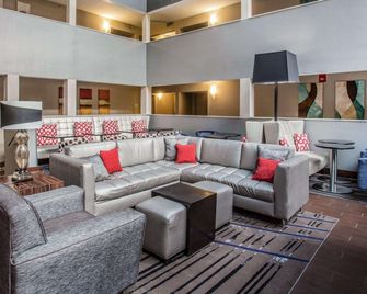 Quality Suites Nashville Airport - Nashville - Sala de estar