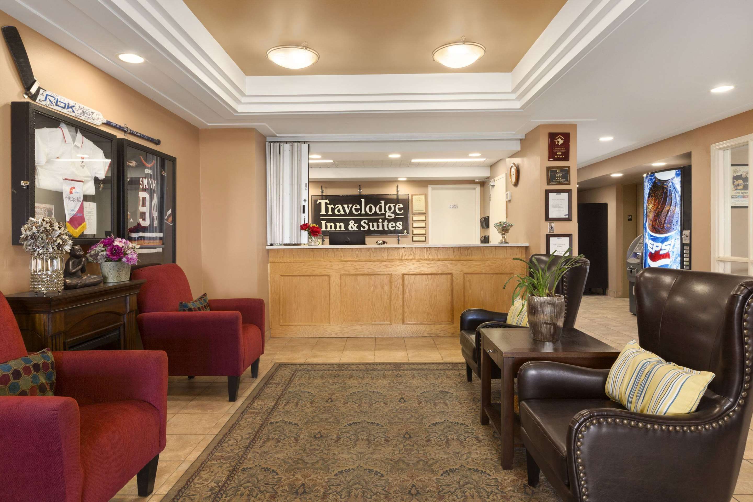 Travelodge by Wyndham Spruce Grove - Spruce Grove - Lobby