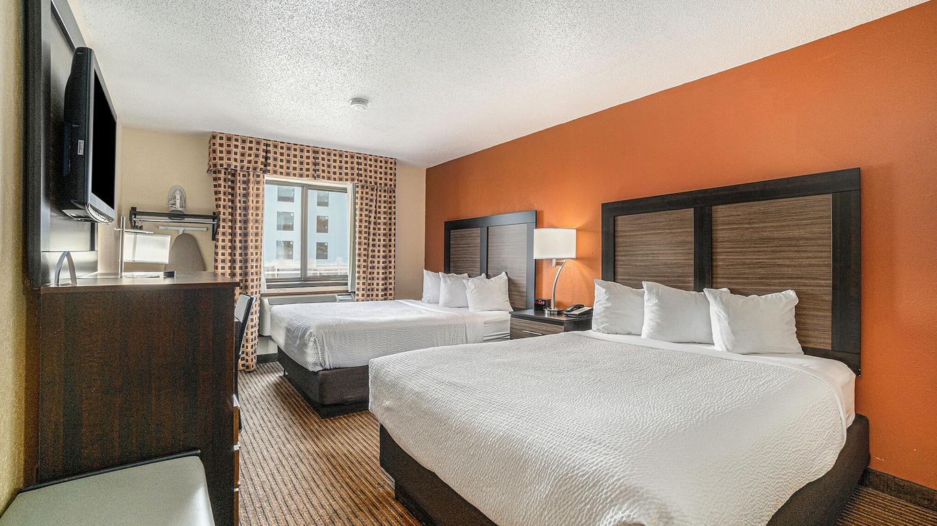 Days Inn & Suites by Wyndham Traverse City