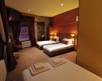 The Commercial Hotel - Wishaw - Schlafzimmer
