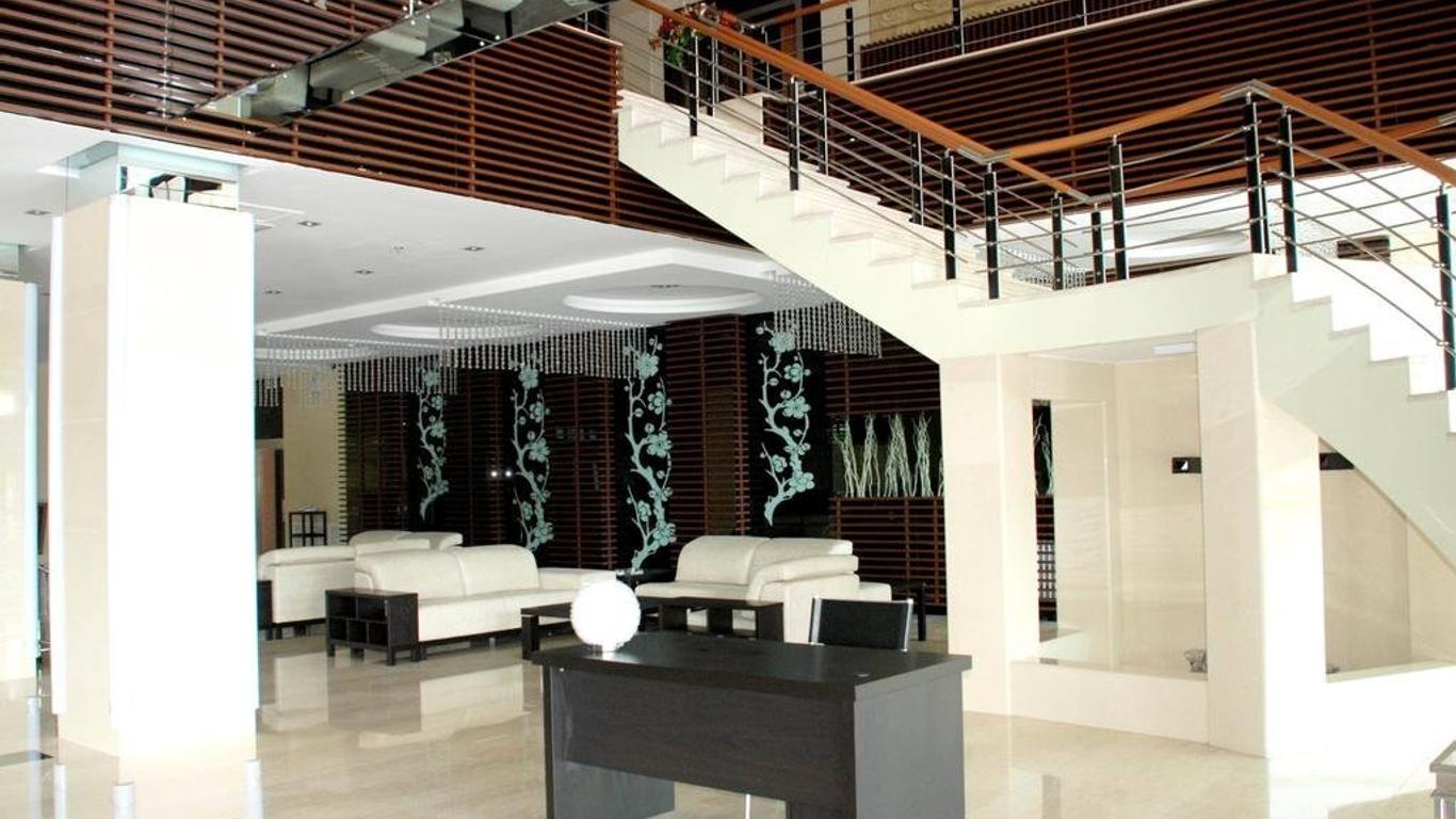 Huili Business Hotel