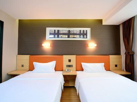 7 Days Premium (Chongqing Yangjiaping Pedestrian Street Center) - צ'ונגקינג - חדר שינה