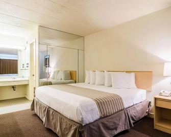 Extended Stay America - Bellevue - Bedroom