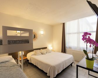 Hotel Les Bellugues - Saint-Jean-du-Gard - Schlafzimmer
