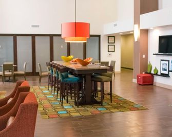 Hampton Inn & Suites by Hilton Dallas/Frisco North-Fieldhouse USA - Frisco - Sala pranzo