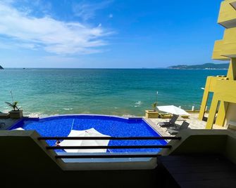 Hotel Bogavante - Barra de Navidad - Piscina