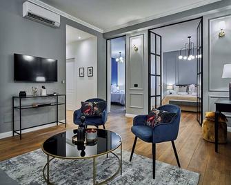 Chiclife - Lilienblum Chic Borgo Santa Caterina Apartment - Bergamo - Obývací pokoj