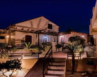 Kyriaki's Cozy Apartments - Nea Kydonia