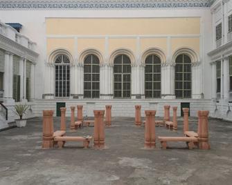 Cossimbazar Palace of the Roys Rajbari - Baharampur - Patio