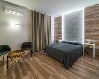 Hotel Casa Lorenzo - Villarrobledo - Schlafzimmer