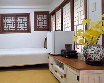 cungsindangdonggyejeongongotaeg - Geochang - Habitación