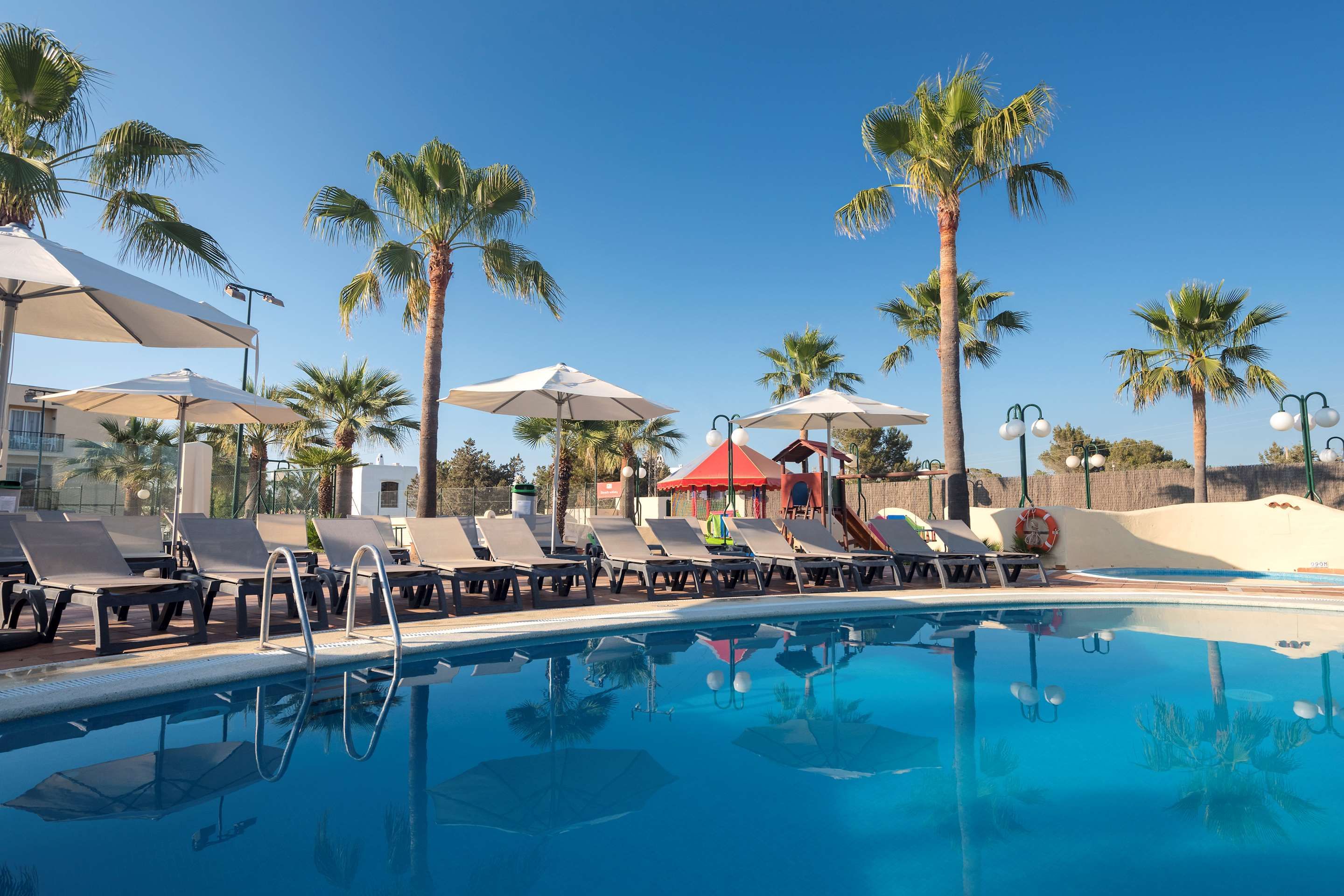 Occidental Ibiza - San José Obrero - Pileta