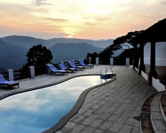Paradisa Plantation Retreat - Thekkady - Piscina