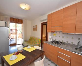 Villaggio Orchidee - Bibione - Kuchyň