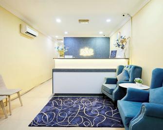 OYO 90235 Hotel Inap Sri Gombak - Kuala Lumpur - Front desk