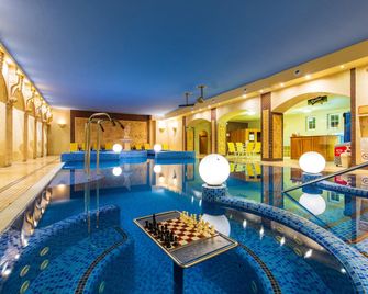 Bellevue Hotel - Естерґом - Басейн