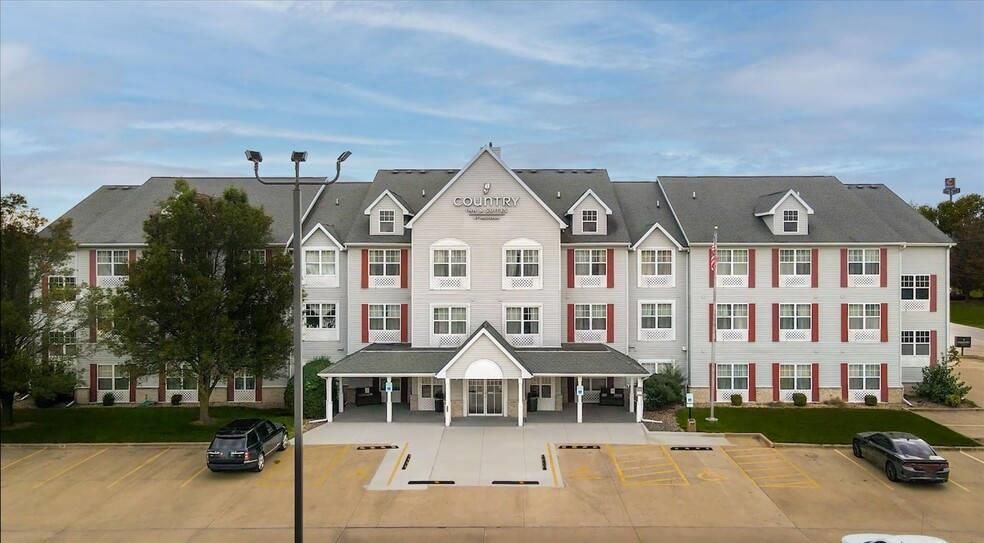 Country Inn & Suites by Radisson, Bloomington-Normal West, IL - בלומינגטון - בניין