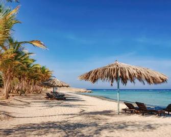 Mangrove Bay Resort - Al Quşayr - Beach