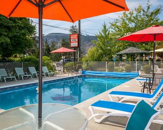 Traveler's Motel Penticton - פנטיקטון - בריכה