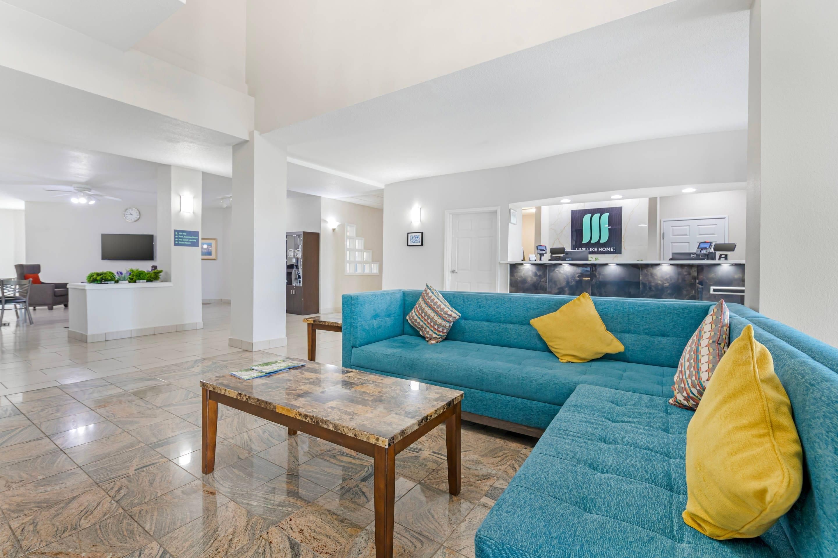 مينستاي سويتس ماديسون إيربورت - ماديسون (ويسكونسن) - غرفة معيشة