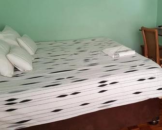 Ms Self-Catering - Pietermaritzburg - Schlafzimmer