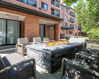 Courtyard by Marriott Denver Golden/Red Rocks - Golden - Patio