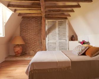 La Moire - Bréhémont - Habitación