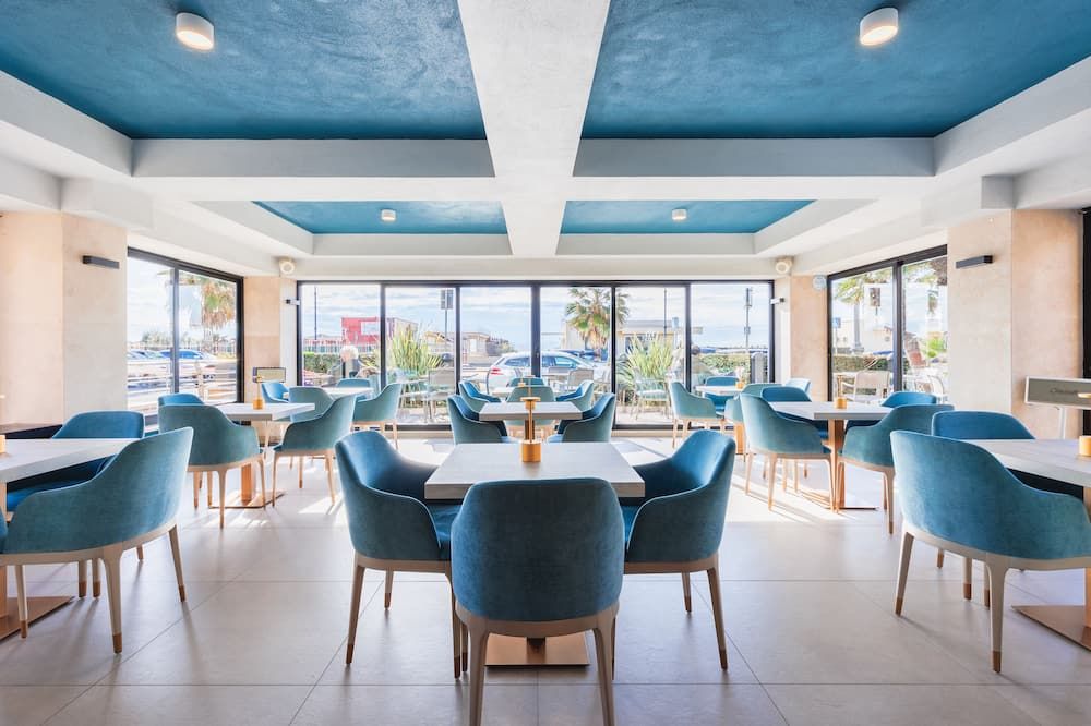 فلاي ديكو هوتل