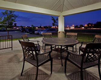 Candlewood Suites Chesapeake/Suffolk By IHG - Chesapeake - Balcón