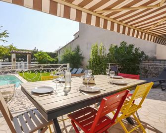 Awesome Home In Tulette With Wifi - Tulette - Patio