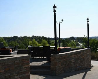Giles Hotel Inn & Suites - Pulaski - Balkon