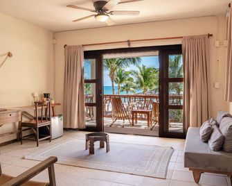 Mia Tulum Beachfront Resort - Ocean View Suites and Beach Club - Tulum