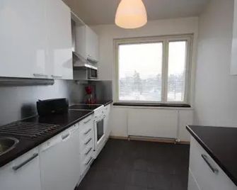 Gella Serviced Apartment Pitäjänmäki - هيلسينكي - مطبخ