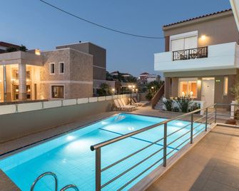 Okeanis II - Darátsos - Басейн