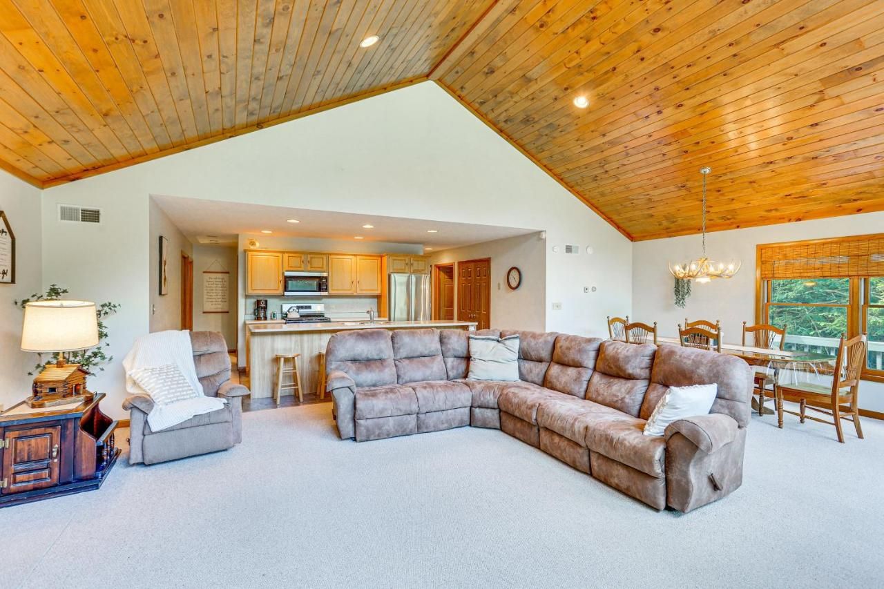 Pennsylvania Cabin Hideaway Hot Tub And