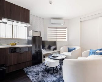 Hotel kiki - Osaka - Living room