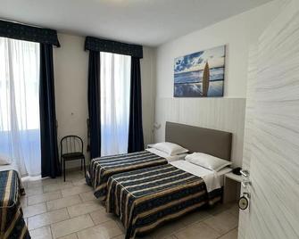 Hotel Alessander - Milano - Camera da letto