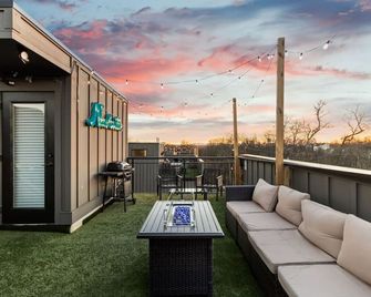 Modern Home with Large Patio plus Rooftop Deck and Garage - Nashville - Balcony