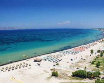 Tigaki Beach Hotel - Tigaki - Playa