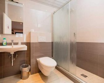 Hotel d'Ornex - Ségny - Badkamer