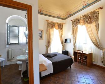 Hotel Iris - פרוג'ה - חדר שינה