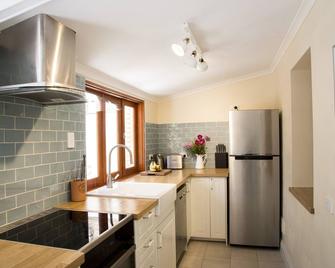 Wayfarers Cottage - Goolwa - Kitchen