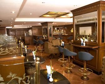 The South Park Hotel - Thiruvananthapuram - Bar