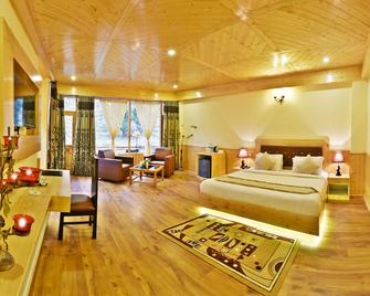 Whistling Pines Resorts and Spa - Manali - Habitación