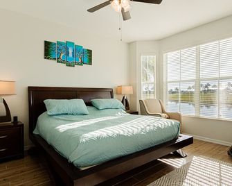 高級高級1階2階建て+デンヴィラグリーンリンクス/レリーリゾート。 無料のゴルフラウンド - ネープルズ - 寝室