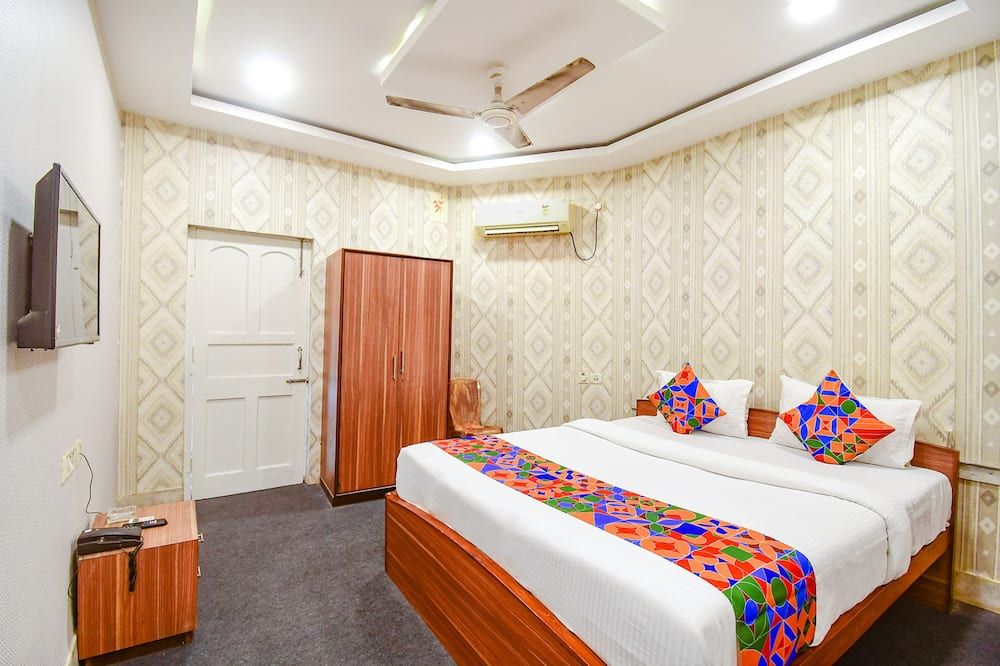Fabhotel Saltlake Regency thumbnail 3