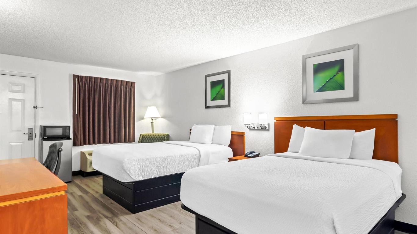 Travelodge Suites by Wyndham MacClenny/I-10