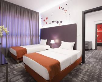 Hotel 35 Rooms - Beirut - Bedroom
