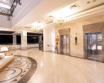 Palasia Hotel - Koror - Lobby